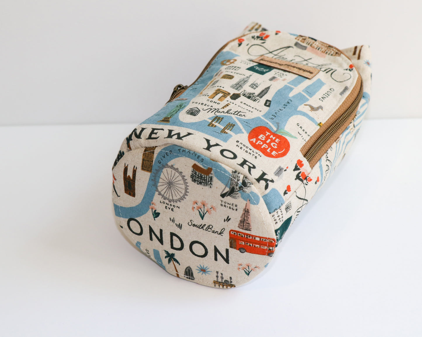 world cities water bottle sling, view of base