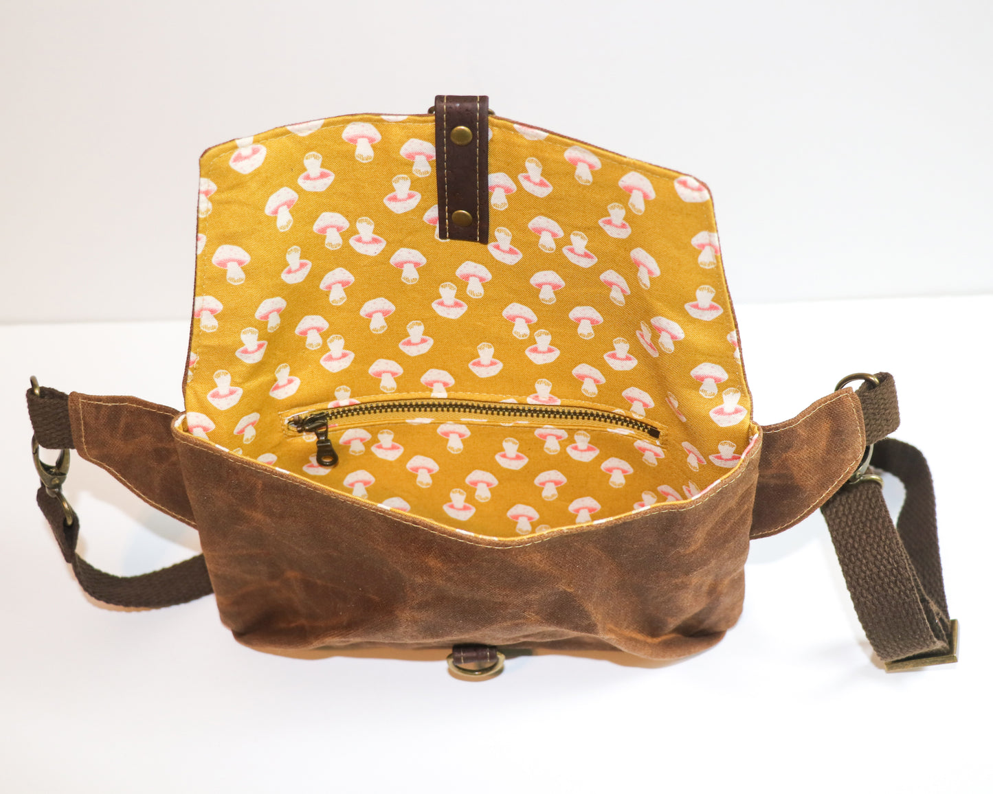 brown waxed canvas belt bag, inside view