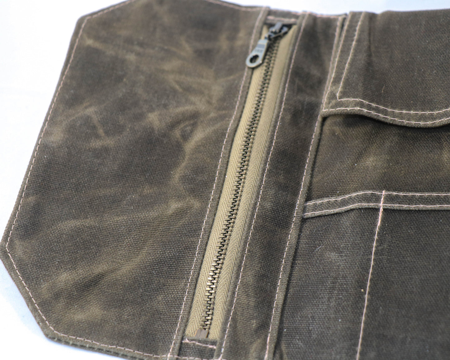 dark brown artist roll inside pocket detail