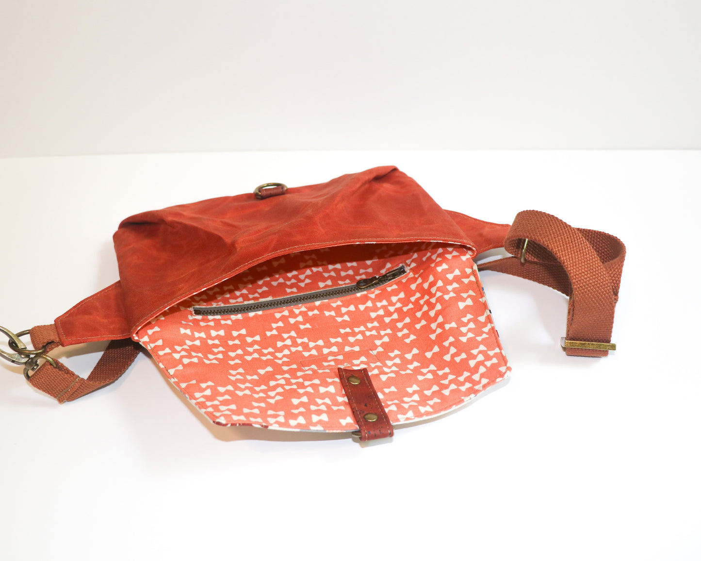 terra cotta waxed canvas and floral belt bag, inside view