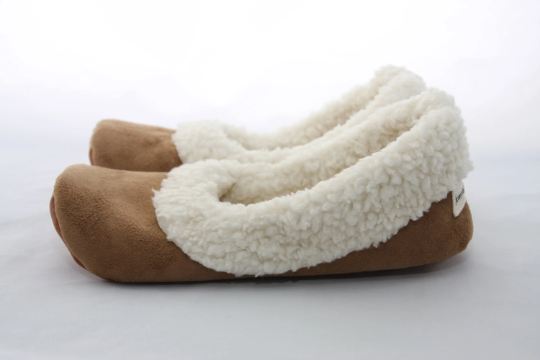 chestnut brown sherpa suede slippers with sherpa lining